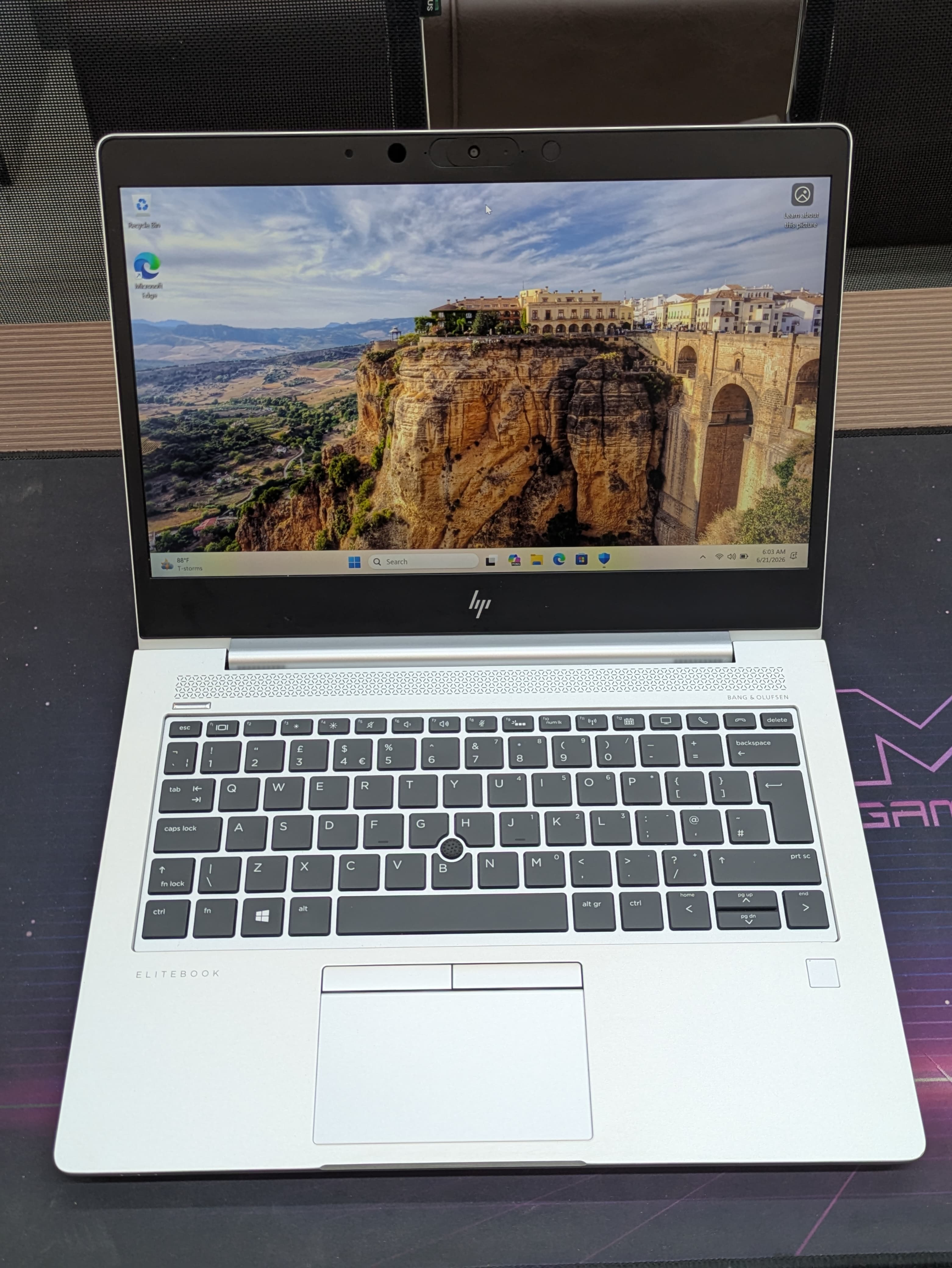 HP Elitbook 735 G6 Business Edition Ryzen 7 Pro 3700U Ram 8 GB. Storage 256 GB. SSD 13.3" Full HD Display