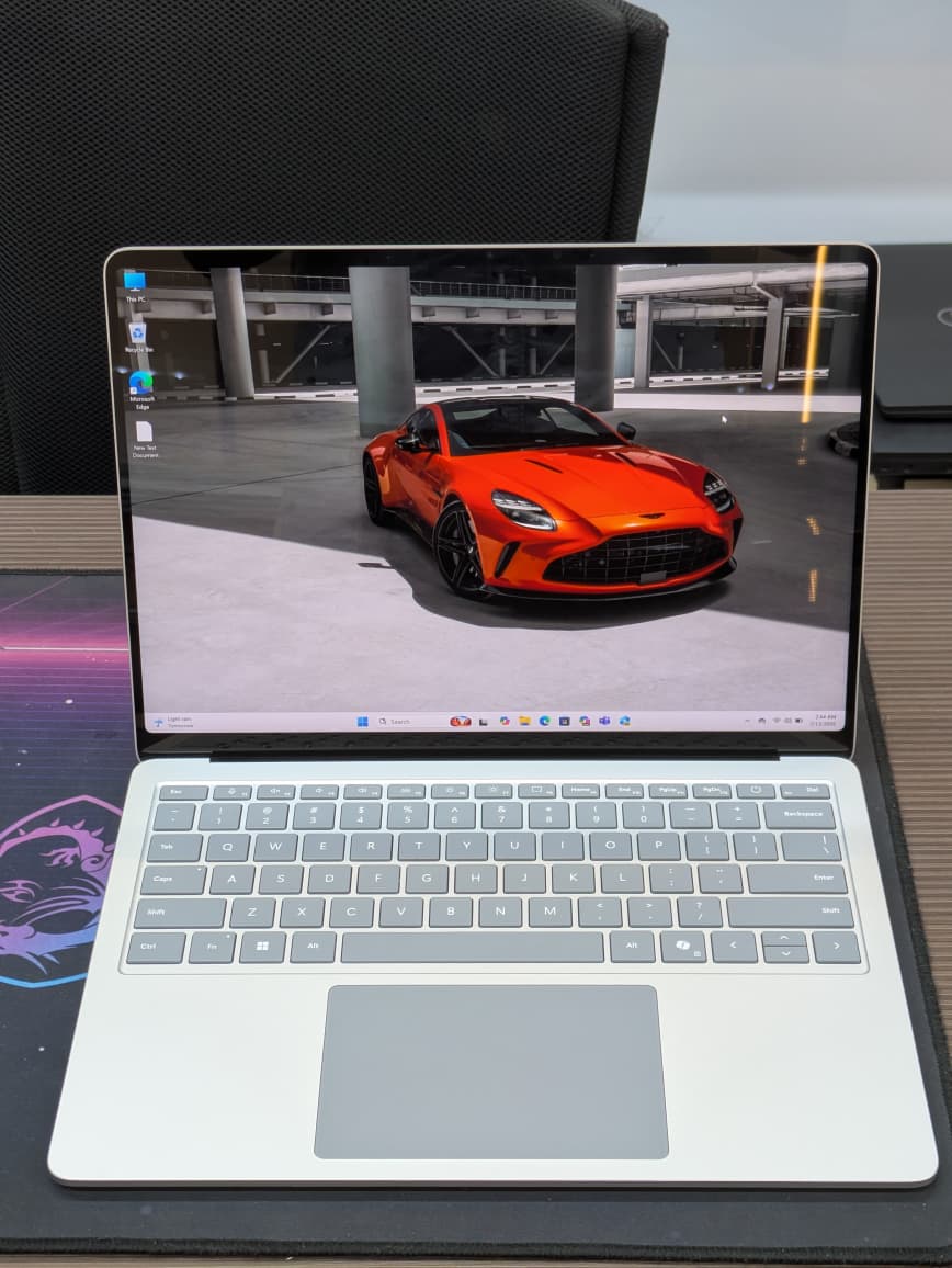 Microsoft Surface Laptop 7th Edition Qualcomm Snapdragon X Plus 16 GB LPDDR5x Ram 512 GB PCIe Gen4 SSD